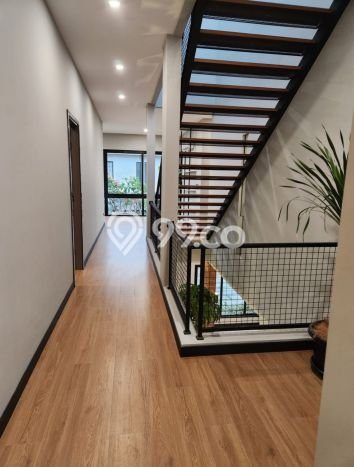 For Sale! Luxury House LT 256m2 Desain Elegan di BSD For Sale! Luxury House LT 256m2 Desain Elegan di BSD