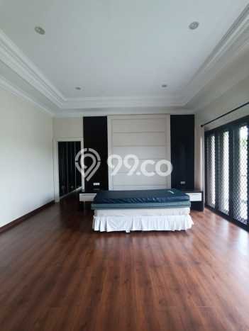 Rumah Luxury Modern Tanpa Renovasi di Graha Surabaya Rumah Luxury Modern Tanpa Renovasi di Graha Surabaya