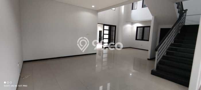 Hot Offer Hunian Premium Ideal dan Luas di Wiyung, Surabaya Hot Offer Hunian Premium Ideal dan Luas di Wiyung, Surabaya