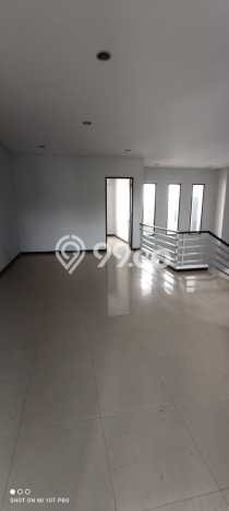 Hot Offer Hunian Premium Ideal dan Luas di Wiyung, Surabaya Hot Offer Hunian Premium Ideal dan Luas di Wiyung, Surabaya