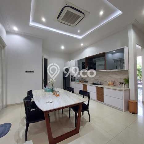 Disewakan! Rumah 4 Kamar Tidur &
4 Kamar Mandi di Pakuwon Indah, Surabaya Disewakan! Rumah 4 Kamar Tidur &
4 Kamar Mandi di Pakuwon Indah, Surabaya