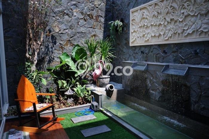 Rumah 3 KT 3 KM di Area Premium , Surabaya Rumah 3 KT 3 KM di Area Premium , Surabaya