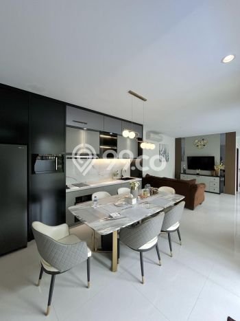 Hunian Elit LB 292m2 Siap Huni Desain Elegan di Graha, Surabaya Hunian Elit LB 292m2 Siap Huni Desain Elegan di Graha, Surabaya