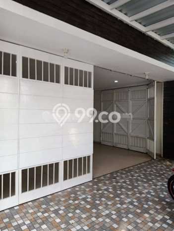 HOT DEAL! Rumah area , 4 KT, Lingkungan Asri, LT 375m2m² LB 400m2m² HOT DEAL! Rumah area , 4 KT, Lingkungan Asri, LT 375m2m² LB 400m2m²