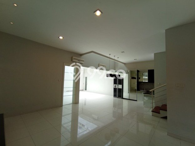 Hunian Elit LB 350m2 Siap Huni Desain Elegan di Graha, Surabaya Hunian Elit LB 350m2 Siap Huni Desain Elegan di Graha, Surabaya