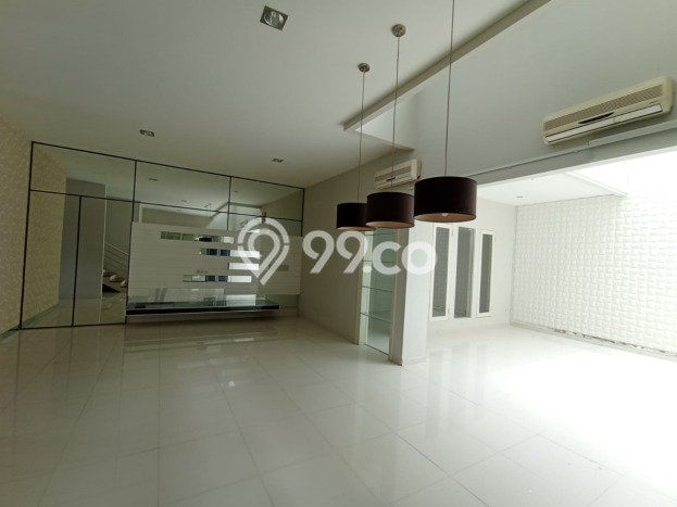 Hunian Elit LB 350m2 Siap Huni Desain Elegan di Graha, Surabaya Hunian Elit LB 350m2 Siap Huni Desain Elegan di Graha, Surabaya