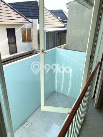 Rumah Lokasi Strategis di Citraland, Surabaya, LT 200m² Bangunan 252m² Rumah Lokasi Strategis di Citraland, Surabaya, LT 200m² Bangunan 252m²