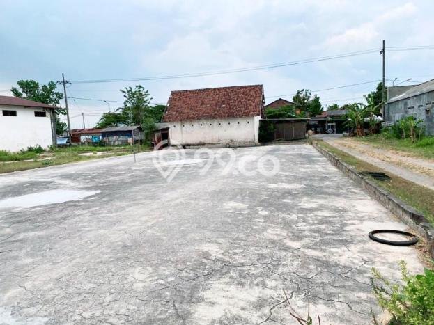 Jarang Ada! Tanah di Bubutan Punya Luas 21120m2 SHM Jarang Ada! Tanah di Bubutan Punya Luas 21120m2 SHM