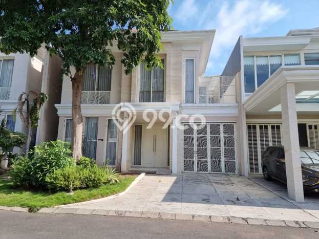 Rumah di Pakuwon Indah, 4 KM, Area Asri, Luas 300m² Bangunan 275m² Rumah di Pakuwon Indah, 4 KM, Area Asri, Luas 300m² Bangunan 275m²