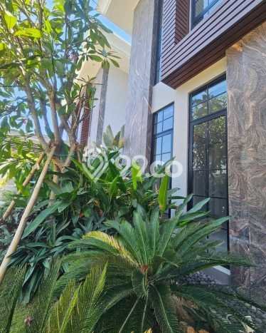 Rumah Elit LB 267m2 Siap Huni Desain Elegan di Pakuwon City, Surabaya Rumah Elit LB 267m2 Siap Huni Desain Elegan di Pakuwon City, Surabaya