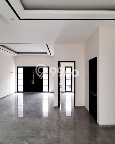 Rumah Strategis 4 KT LT 162m² di Pakuwon City, Surabaya Rumah Strategis 4 KT LT 162m² di Pakuwon City, Surabaya