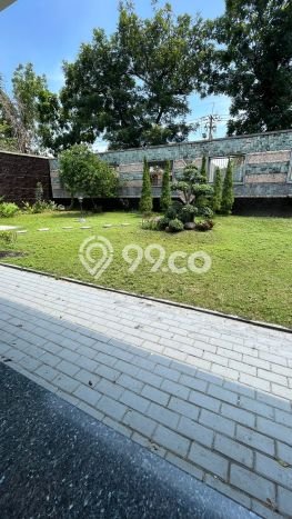 HARGA SPESIAL! Rumah area Graha, Surabaya, LT 720m² LB 1100m² HARGA NEGO! HARGA SPESIAL! Rumah area Graha, Surabaya, LT 720m² LB 1100m² HARGA NEGO!