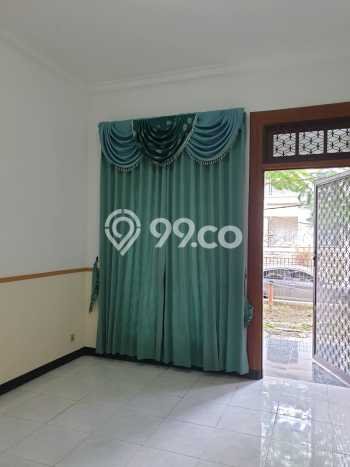 Rumah Lingkungan Nyaman kawasan Pakuwon, Surabaya, Luas 250m² Bangunan 266m² Rumah Lingkungan Nyaman kawasan Pakuwon, Surabaya, Luas 250m² Bangunan 266m²