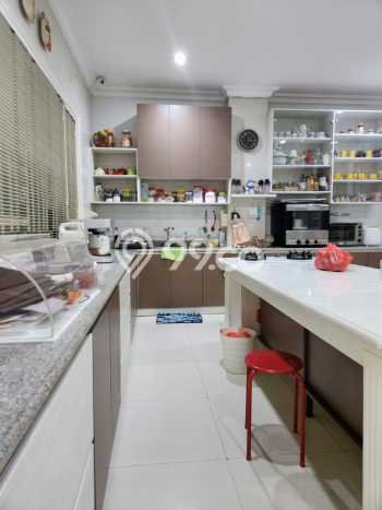 Hunian Mewah LB 1000m2 Siap Huni Desain Elegan di Graha, Surabaya Hunian Mewah LB 1000m2 Siap Huni Desain Elegan di Graha, Surabaya
