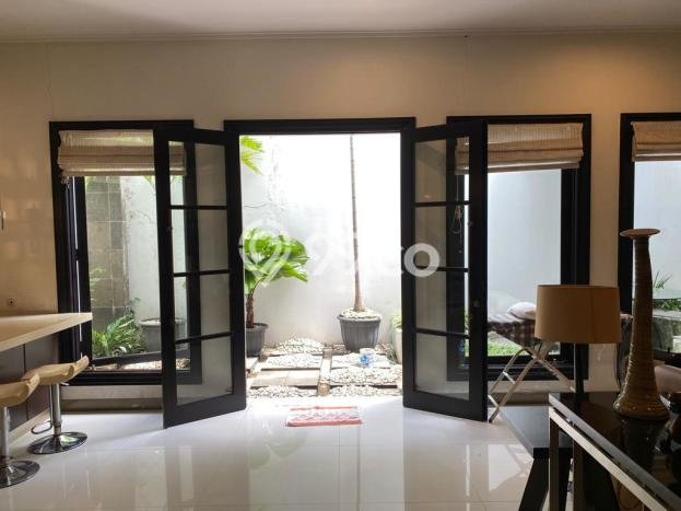 Rumah Elit LB 500m2 Siap Huni Desain Elegan di Graha, Surabaya Rumah Elit LB 500m2 Siap Huni Desain Elegan di Graha, Surabaya