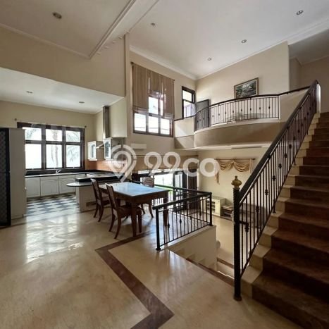 Dijual Rumah Mewah Elegan Dengan View Cantik di Graha, Surabaya Dijual Rumah Mewah Elegan Dengan View Cantik di Graha, Surabaya