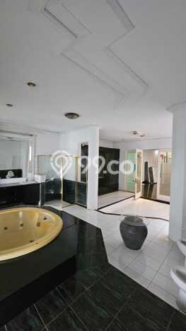 Rumah Luxury Modern Siap Huni di Dharma Husada Surabaya Rumah Luxury Modern Siap Huni di Dharma Husada Surabaya