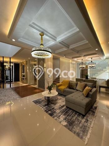 Rumah Mewah LB 248m2 Siap Pakai Desain Elegan di Citraland, Surabaya Rumah Mewah LB 248m2 Siap Pakai Desain Elegan di Citraland, Surabaya