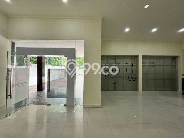 Rumah Asri di Surabaya Kota, 2 KT, Luas 780m2m² Bangunan 399m2m² Rumah Asri di Surabaya Kota, 2 KT, Luas 780m2m² Bangunan 399m2m²
