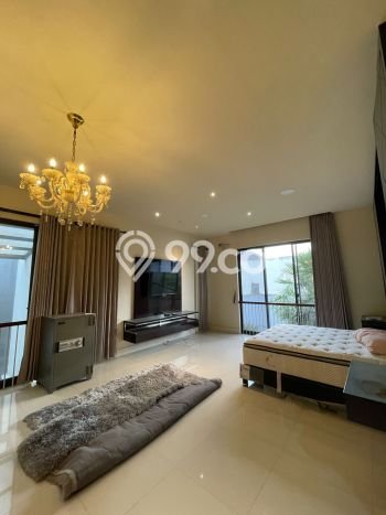 UNIT TERBATAS! Rumah di Wiyung, 4 KT, LT 360m² LB 379m² UNIT TERBATAS! Rumah di Wiyung, 4 KT, LT 360m² LB 379m²