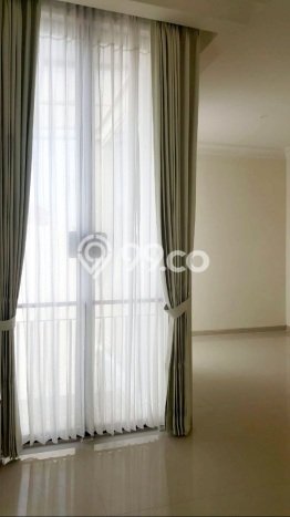 Disewakan! Rumah 3 Kamar Tidur &
4 Kamar Mandi di Pakuwon Indah, Surabaya Disewakan! Rumah 3 Kamar Tidur &
4 Kamar Mandi di Pakuwon Indah, Surabaya