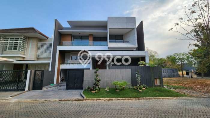 Rumah Luxury Modern Tanpa Renovasi di Pakuwon Indah Surabaya Rumah Luxury Modern Tanpa Renovasi di Pakuwon Indah Surabaya