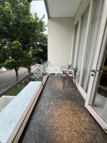 Dijual Rumah Luas Elegan Dengan View Eksklusif di Pakuwon Indah, Surabaya Dijual Rumah Luas Elegan Dengan View Eksklusif di Pakuwon Indah, Surabaya