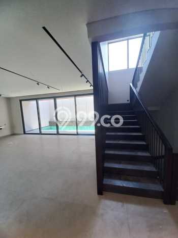 Jual Rumah Luas Megah Dengan View Eksklusif di Citraland, Surabaya Jual Rumah Luas Megah Dengan View Eksklusif di Citraland, Surabaya