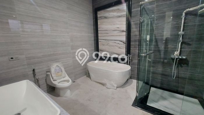 Rumah Elit Modern Tanpa Renovasi di Pakuwon Indah Surabaya Rumah Elit Modern Tanpa Renovasi di Pakuwon Indah Surabaya