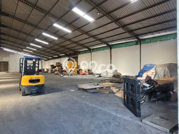 Gudang bagus disewakan di Gresik Gresik dengan LB 2012m2 harga sewa terbaik Gudang bagus disewakan di Gresik Gresik dengan LB 2012m2 harga sewa terbaik