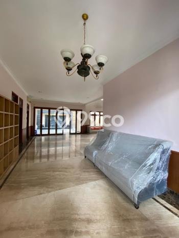 Jual Rumah Mewah Megah Dengan View Cantik di Pakuwon Indah, Surabaya Jual Rumah Mewah Megah Dengan View Cantik di Pakuwon Indah, Surabaya