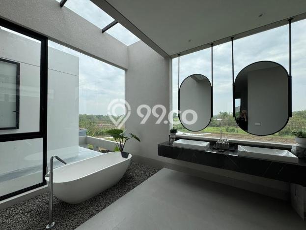 Ready to Use! Premium House LT 391m2 Desain Elegan di Citraland Ready to Use! Premium House LT 391m2 Desain Elegan di Citraland