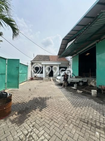 Disewakan Gudang di Pusat Kota Surabaya Ramai Strategis Disewakan Gudang di Pusat Kota Surabaya Ramai Strategis