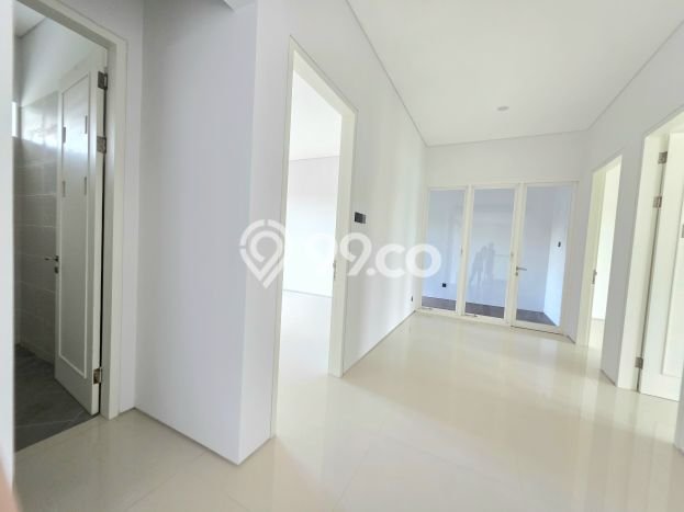 Rumah Mewah Dijual LT 240m2 di Wiyung, Surabaya Rumah Mewah Dijual LT 240m2 di Wiyung, Surabaya