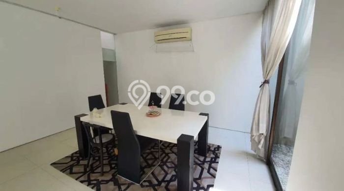 Hunian Mewah LB 400m2 Siap Pakai Desain Elegan di Graha, Surabaya Hunian Mewah LB 400m2 Siap Pakai Desain Elegan di Graha, Surabaya