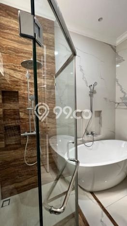 Rumah Elit Modern Siap Huni di Citraland Surabaya Rumah Elit Modern Siap Huni di Citraland Surabaya
