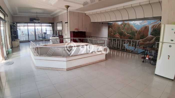 Rumah Strategis Manyar, Surabaya, Luas 510m² Bangunan 880m² Rumah Strategis Manyar, Surabaya, Luas 510m² Bangunan 880m²