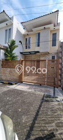 Jual Rumah Eksklusif 3 KT di Darmo Permai, Surabaya Jual Rumah Eksklusif 3 KT di Darmo Permai, Surabaya