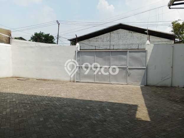 Unit Gudang Disewakan di Margomulyo di Area Ramai & Strategis Unit Gudang Disewakan di Margomulyo di Area Ramai & Strategis