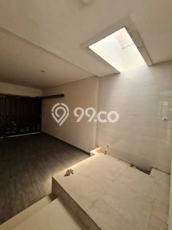Dijual Rumah Mewah Megah Dengan View Cantik di Graha, Surabaya Dijual Rumah Mewah Megah Dengan View Cantik di Graha, Surabaya