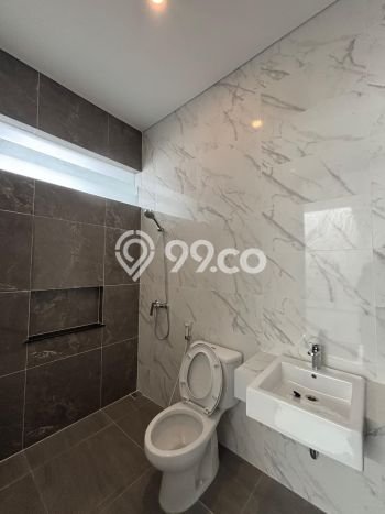 Dijual Rumah Luas Elegan Dengan View Cantik di Citraland, Surabaya Dijual Rumah Luas Elegan Dengan View Cantik di Citraland, Surabaya