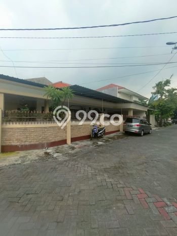 PROMO SPESIAL! Dijual Rumah Berkualitas di Darmo permai, Surabaya, LT 340m2m² Luas Bangunan 247m2m² PROMO SPESIAL! Dijual Rumah Berkualitas di Darmo permai, Surabaya, LT 340m2m² Luas Bangunan 247m2m²