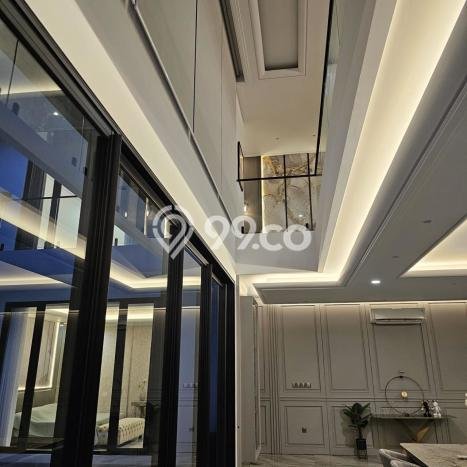 Hunian Mewah LB 1000m2 Siap Pakai Desain Elegan di Graha, Surabaya Hunian Mewah LB 1000m2 Siap Pakai Desain Elegan di Graha, Surabaya