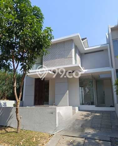 Rumah Strategis di Citraland, Dekat Citraland, Surabaya, Surabaya - LT 162m² Rumah Strategis di Citraland, Dekat Citraland, Surabaya, Surabaya - LT 162m²