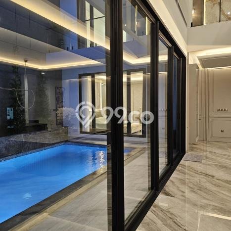 Hunian Mewah LB 1000m2 Siap Pakai Desain Elegan di Graha, Surabaya Hunian Mewah LB 1000m2 Siap Pakai Desain Elegan di Graha, Surabaya
