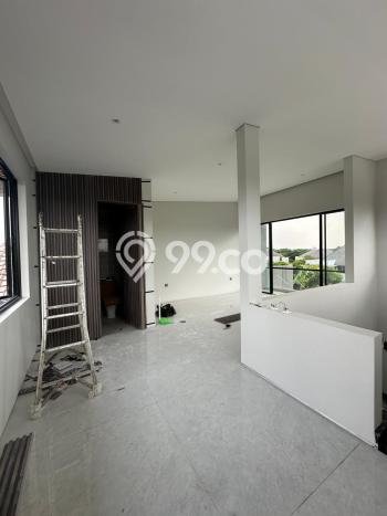 Rumah Elit Modern Tanpa Renovasi di Citraland Surabaya Rumah Elit Modern Tanpa Renovasi di Citraland Surabaya