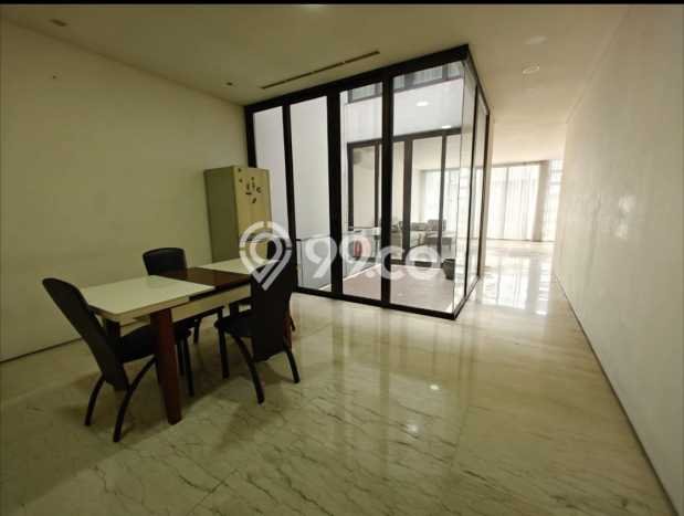 Jual Rumah Mewah Elegan Dengan View Eksklusif di Graha, Surabaya Jual Rumah Mewah Elegan Dengan View Eksklusif di Graha, Surabaya