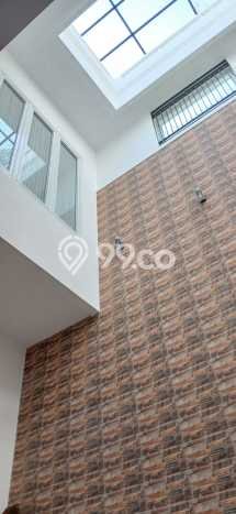 Jual Rumah Mewah Megah Dengan View Eksklusif di Pakuwon Indah, Surabaya Jual Rumah Mewah Megah Dengan View Eksklusif di Pakuwon Indah, Surabaya
