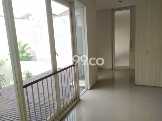 Jual Rumah Luas Elegan Dengan View Eksklusif di Citraland, Surabaya Jual Rumah Luas Elegan Dengan View Eksklusif di Citraland, Surabaya