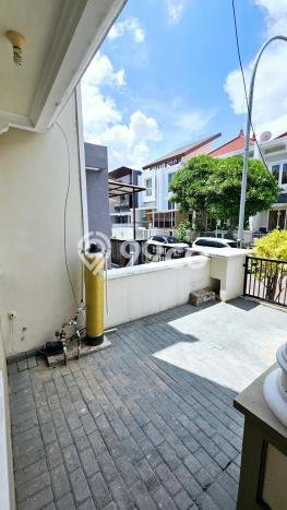 Dijual Terbatas Rumah LT 144m² di Pakuwon City, Keamanan 24 Jam, Surabaya Dijual Terbatas Rumah LT 144m² di Pakuwon City, Keamanan 24 Jam, Surabaya